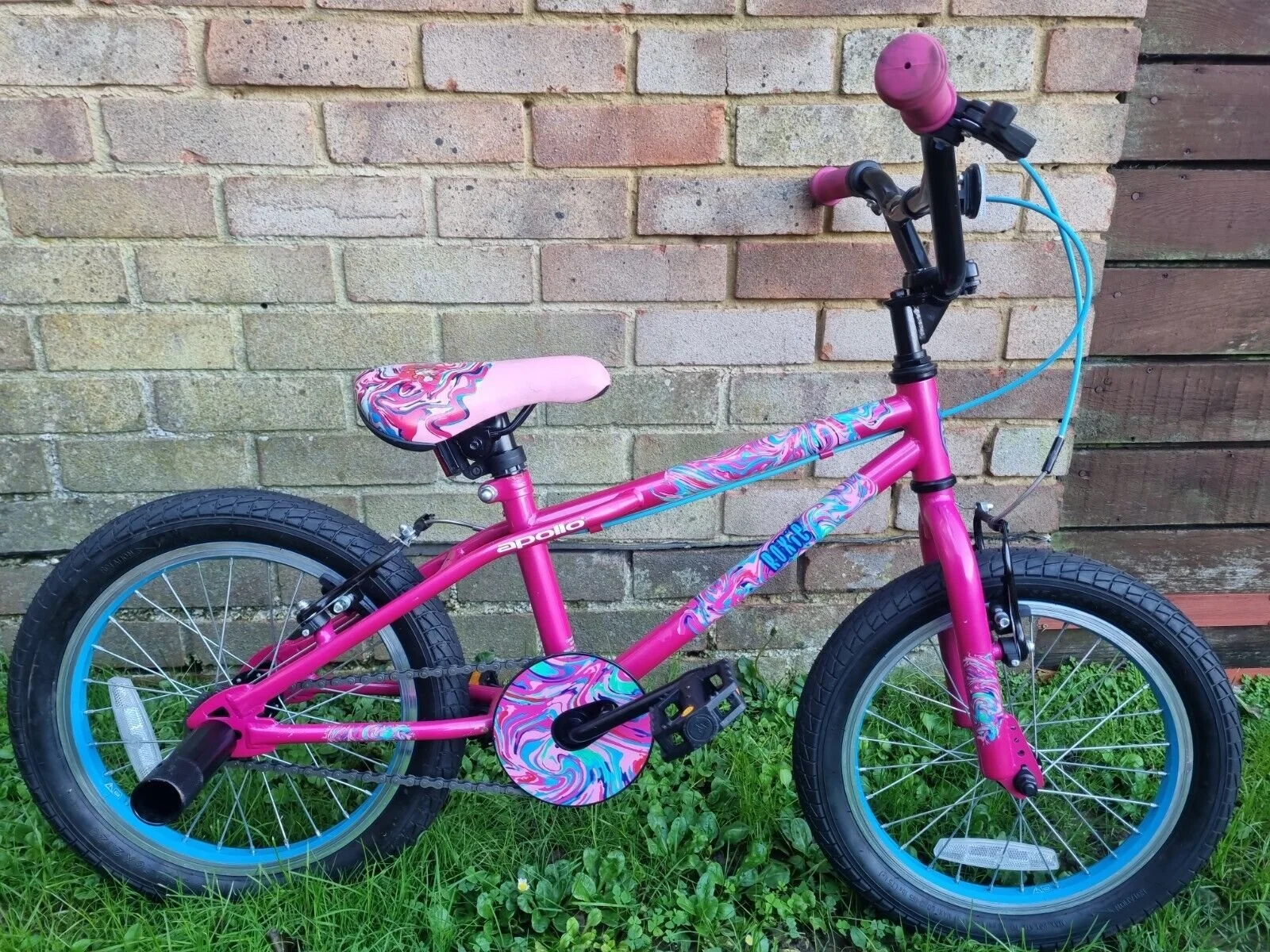 Apollo top roxie bike